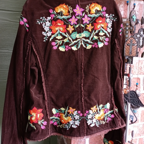 LADIES JACKET BY MISS ME - Picture 2 of 3